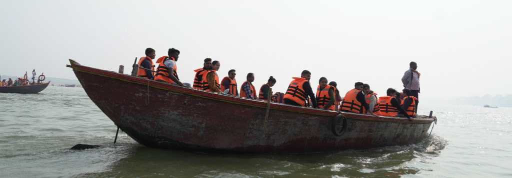 Explore Kashi History, Spiritual Significance, Architectural Heritage & Festivals