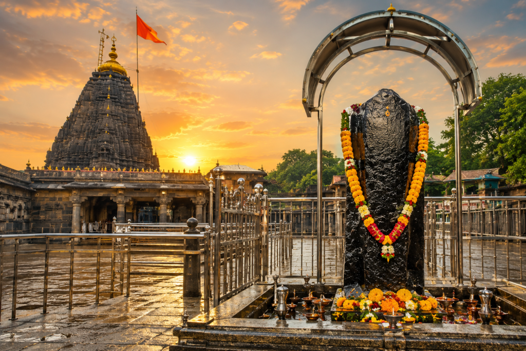 Shani Shingnapur Maharashtra Tour with Seven Sands Tourism